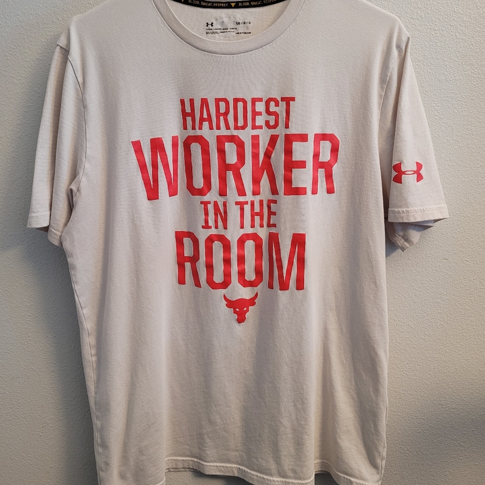 Men's Under Armour Loose Fit Heat Gear tshirt size Large
